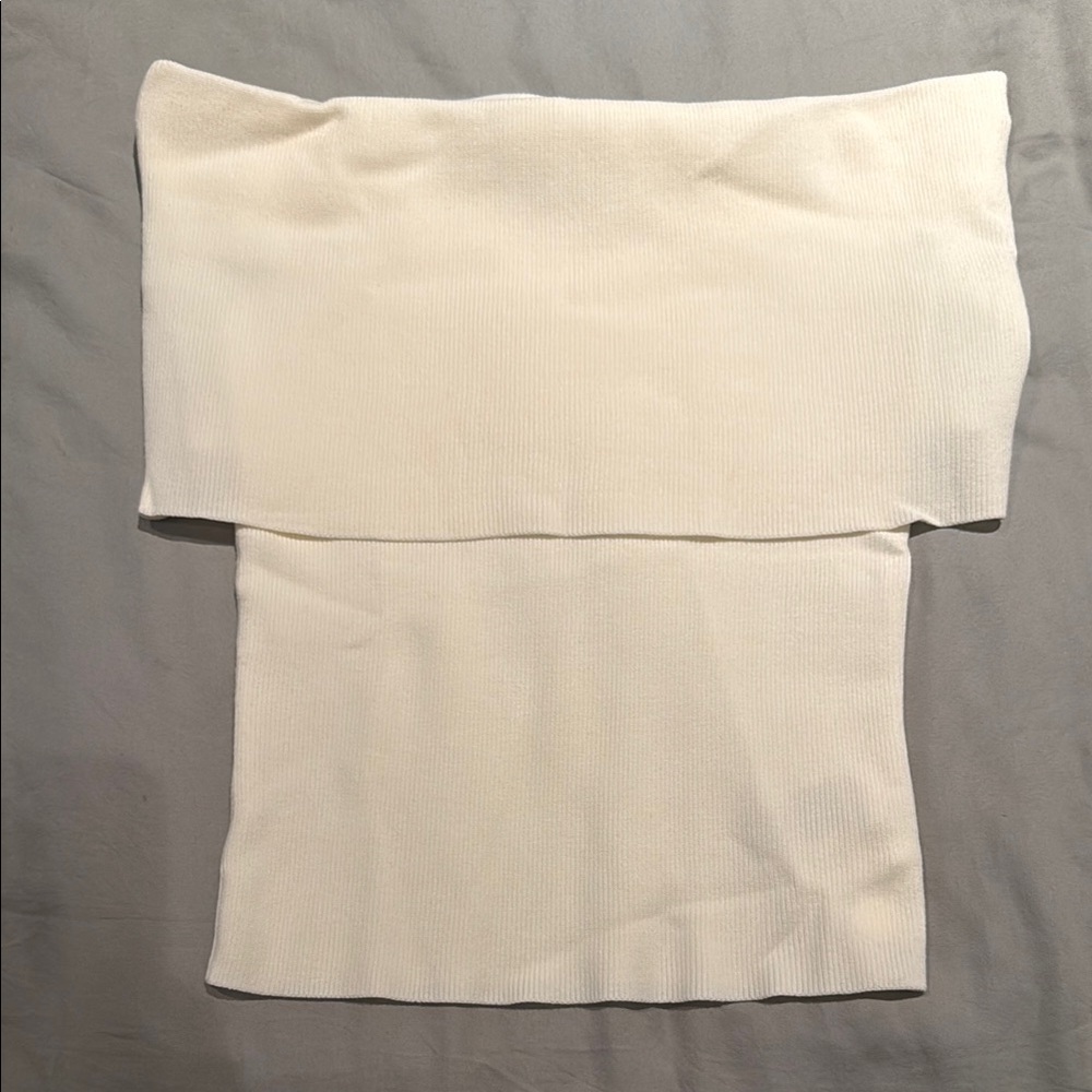 ARITZIA Wilfred Off-Shoulder Ribbed Crop Top in White